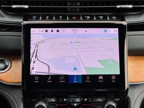Used 2022 Jeep Grand Cherokee Summit AWD/4WD image 13