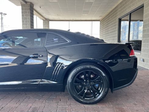 Used 2015 Chevrolet Camaro LT RWD image 6