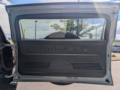 Used 2024 GMC Hummer EV 2X w/ LPO, Illumination Package AWD/4WD image 14