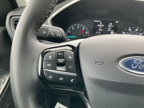 Used 2022 Ford Escape SEL image 4