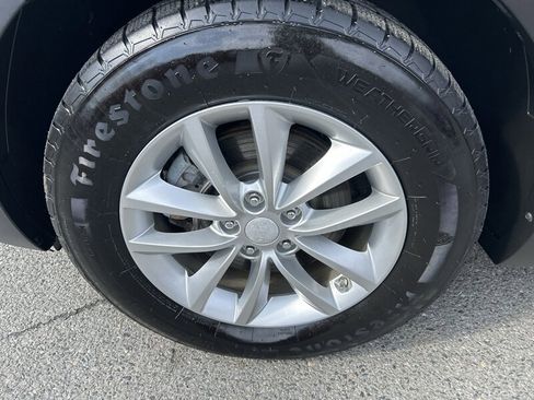 Used 2018 Kia Sorento LX image 7