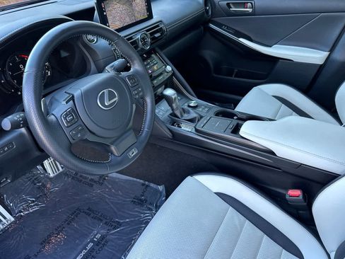 Used 2023 Lexus IS 500 image 11