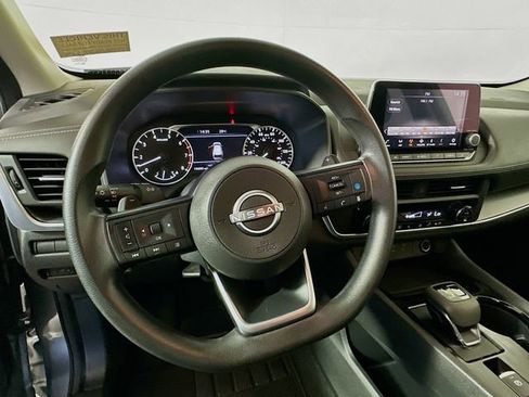 Used 2024 Nissan Rogue SV AWD/4WD image 13