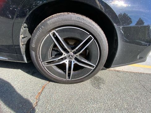 Used 2025 Mercedes-Benz E 350 4MATIC Sedan image 22