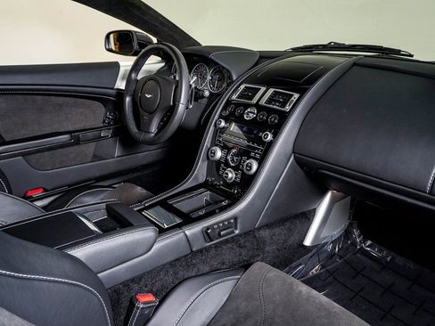 Used 2009 Aston Martin DBS Coupe image 17