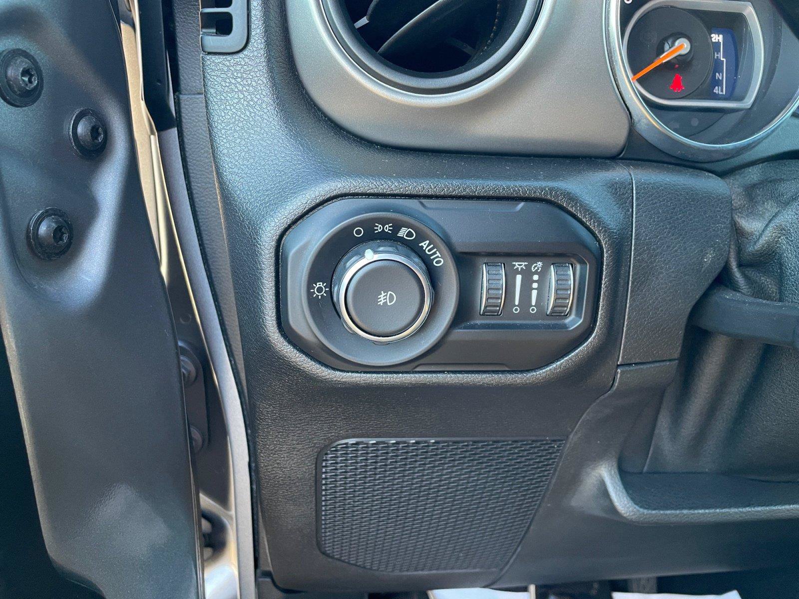 Used 2021 Jeep Wrangler Unlimited Sport AWD/4WD image 21