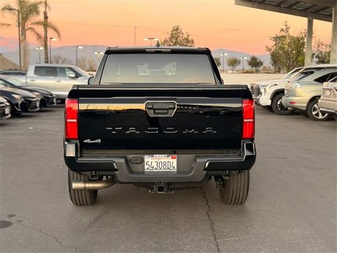 Used 2025 Toyota Tacoma SR5 image 7