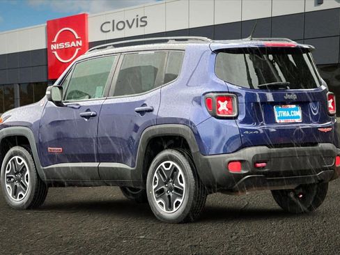 Used 2017 Jeep Renegade Trailhawk image 7