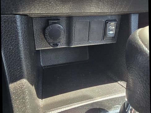 Used 2015 Toyota Corolla S FWD image 38
