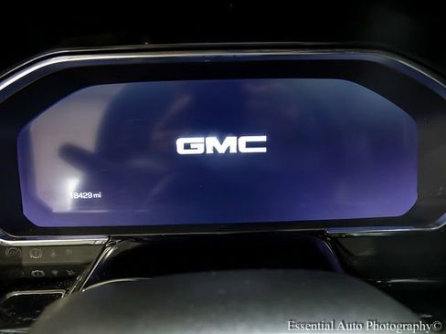 Used 2026 GMC Sierra 1500 SLT AWD/4WD image 13