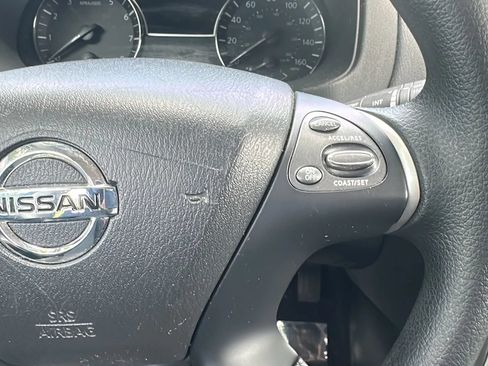 Used 2019 Nissan Pathfinder S AWD/4WD image 34