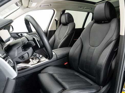 Used 2021 BMW X7 xDrive40i w/ Premium Package image 5
