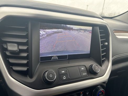 Certified 2023 GMC Acadia SLE w/ Driver Convenience Package image 19