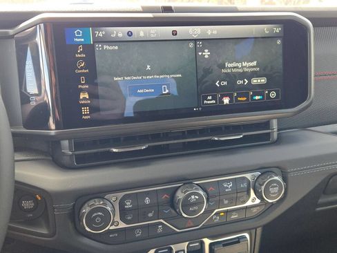 New 2026 Jeep Gladiator Rubicon AWD/4WD image 22