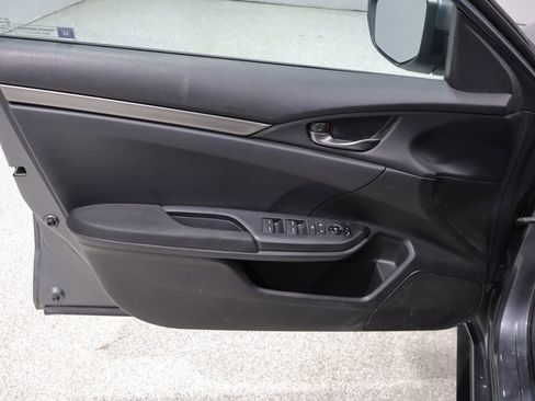 Used 2017 Honda Civic Sport image 11