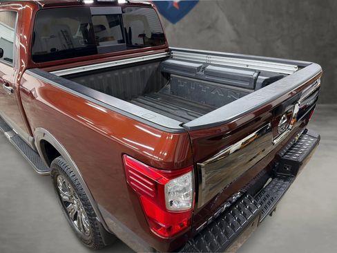 Used 2019 Nissan Titan Platinum Reserve w/ Platinum Utility Package image 10