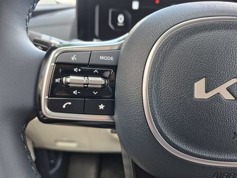New 2026 Kia Carnival SX Prestige FWD image 18