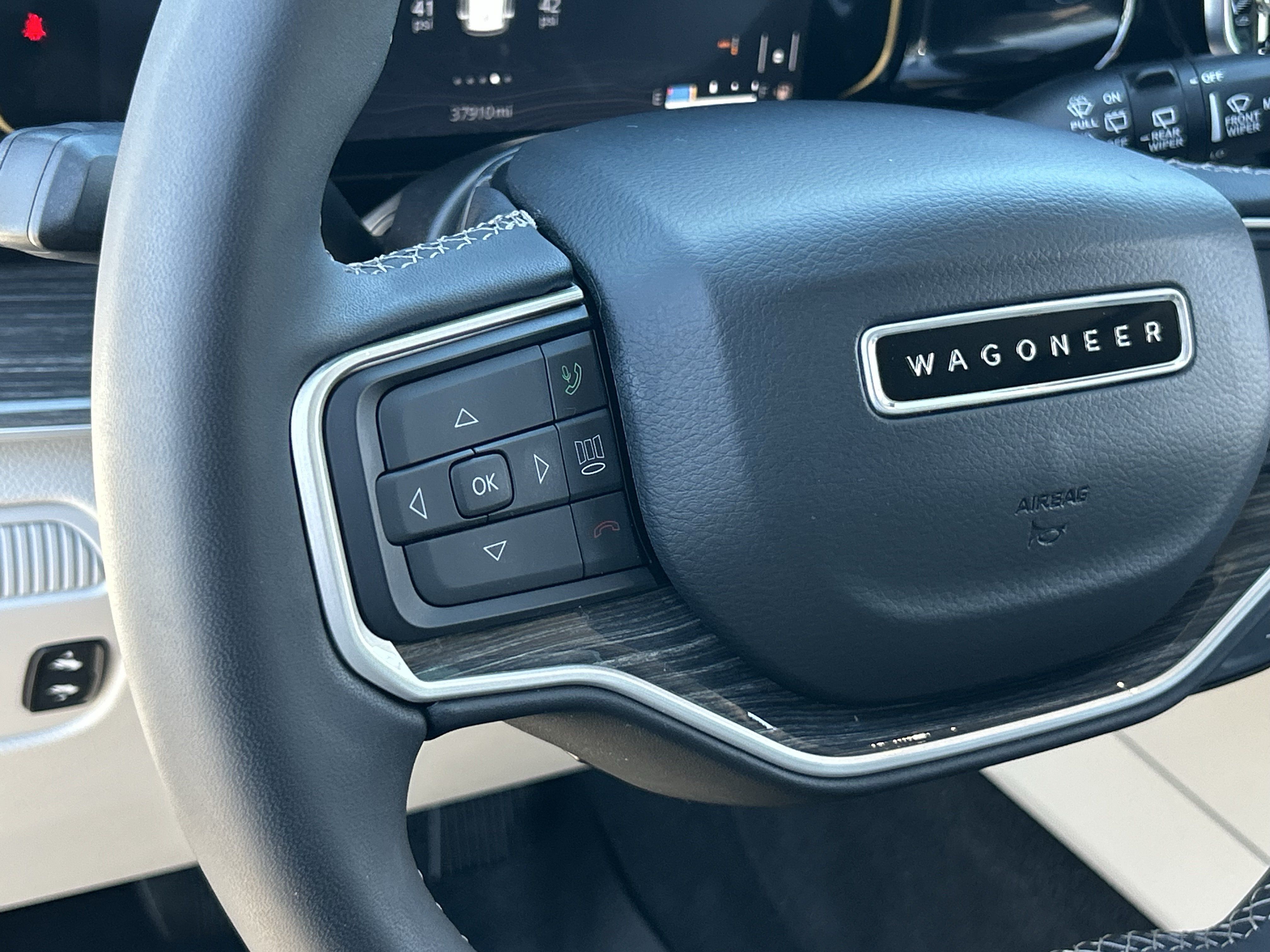Used 2022 Jeep Wagoneer Series III w/ Premium Group I AWD/4WD image 25