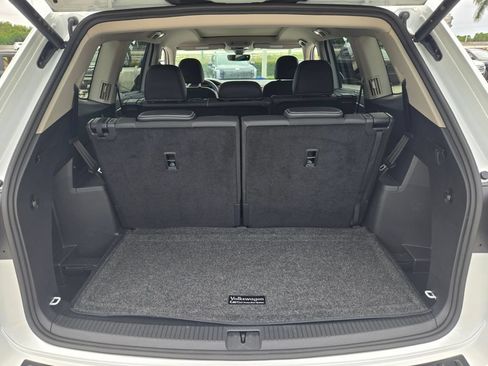 Certified 2026 Volkswagen Atlas SE w/ Panoramic Sunroof Package FWD image 17