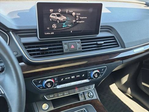Used 2018 Audi Q5 Prestige w/ Prestige Package AWD/4WD image 15