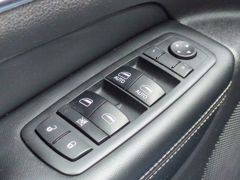 Used 2017 Jeep Grand Cherokee Limited AWD/4WD image 25
