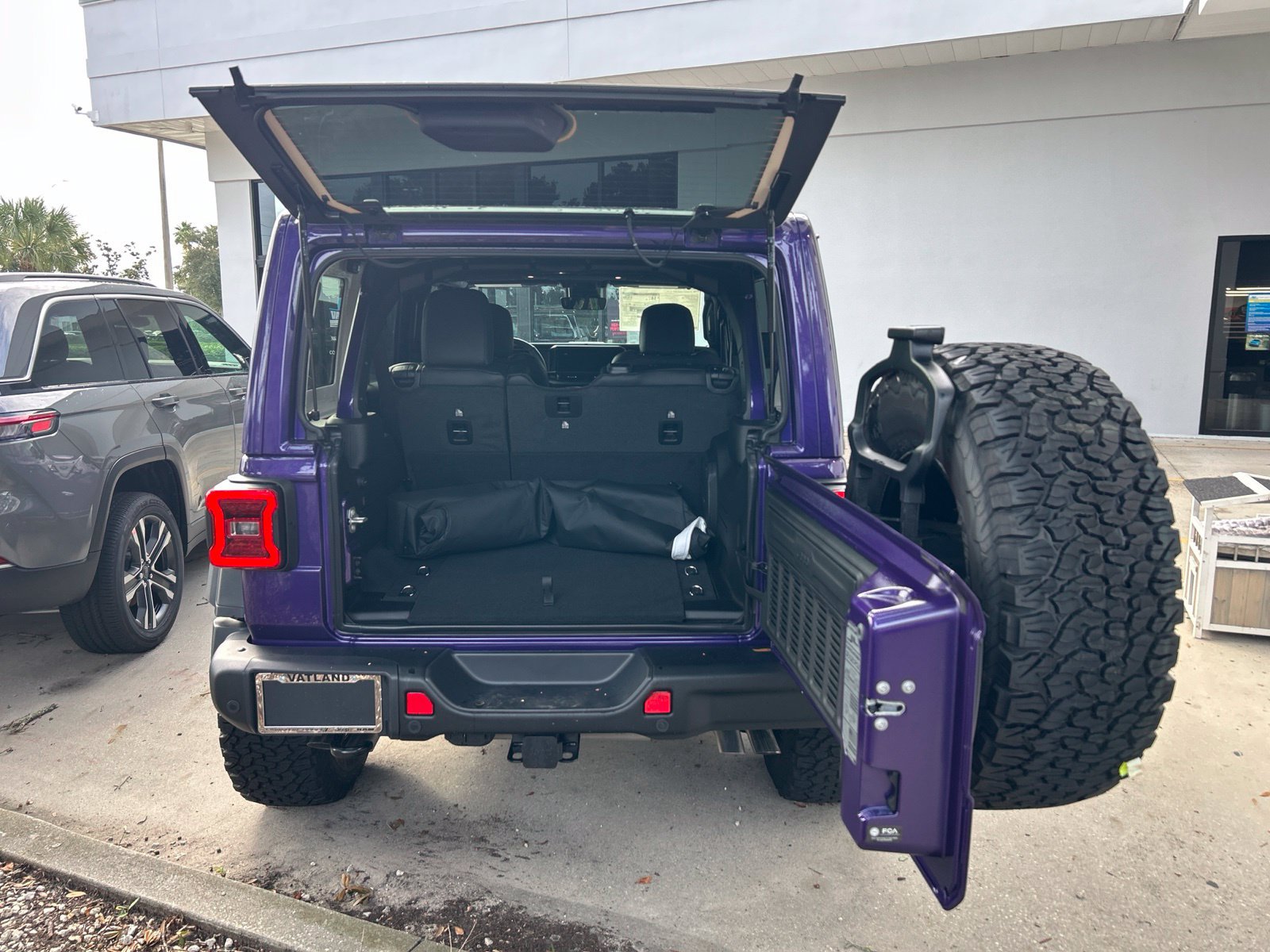 New 2026 Jeep Wrangler Unlimited Rubicon 392 w/ Quick Order Package 27X Moab AWD/4WD image 31