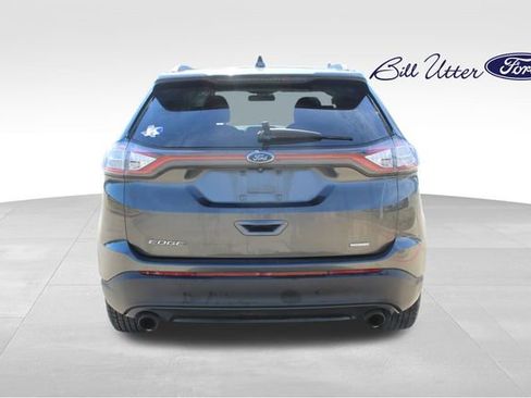 Used 2018 Ford Edge SE image 6