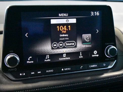 Certified 2025 Nissan Rogue S image 9