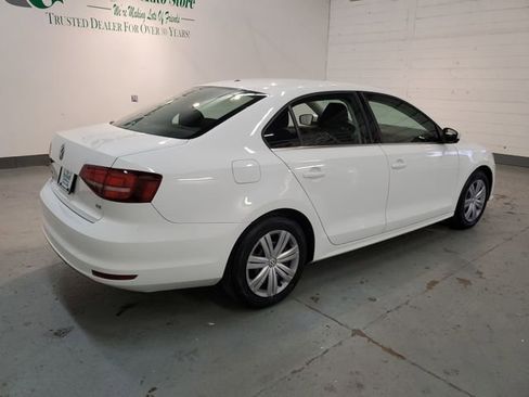 Used 2017 Volkswagen Jetta S image 6