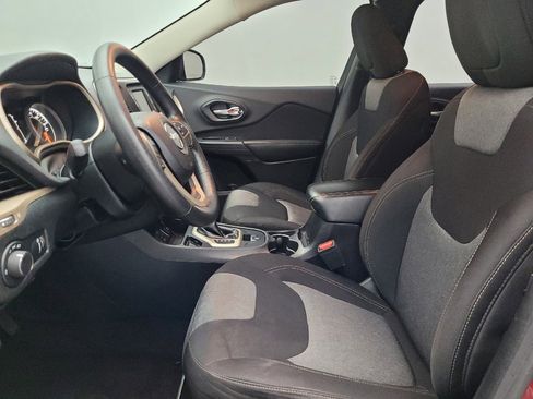 Used 2017 Jeep Cherokee Sport image 17