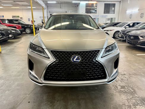 Used 2020 Lexus RX 450hL AWD w/ Premium Package image 2