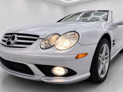 Used 2007 Mercedes-Benz SL 550 image 30