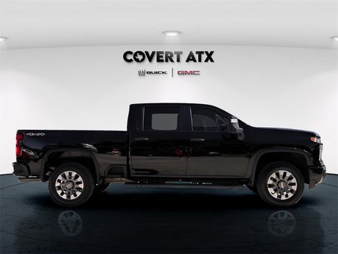 Used 2024 Chevrolet Silverado 2500 Custom w/ Custom Value Package image 5