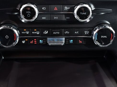 New 2026 Ford F250 Platinum image 29