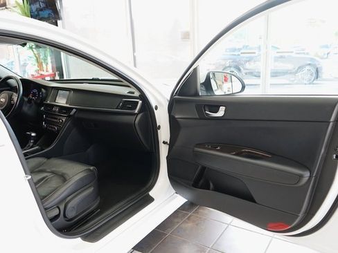 Used 2018 Kia Optima EX image 38