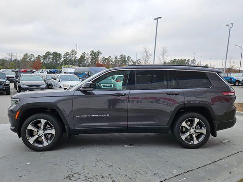 New 2025 Jeep Grand Cherokee L Limited w/ Trailer Tow Package image 4