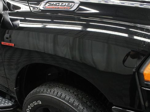 Used 2024 RAM 2500 Big Horn w/ Night Edition AWD/4WD image 34