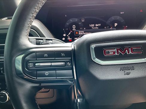Used 2025 GMC Yukon XL AT4 w/ AT4 Premium Package AWD/4WD image 24