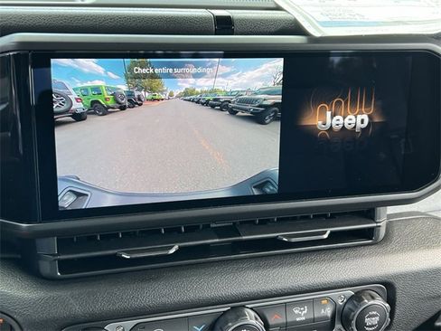 New 2025 Jeep Gladiator Sport image 23