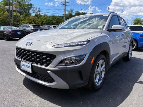 Used 2023 Hyundai Kona SEL AWD/4WD image 3