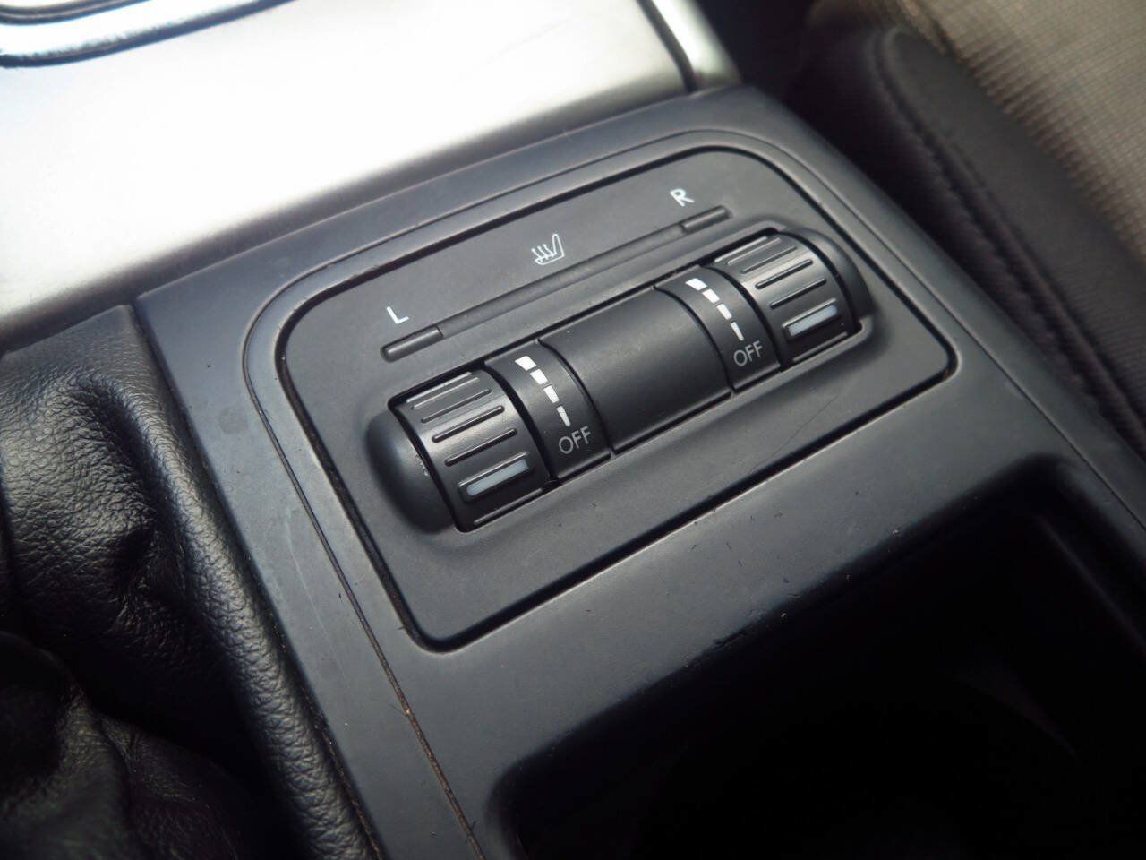 Used 2006 Subaru Outback 2.5XT AWD/4WD image 9