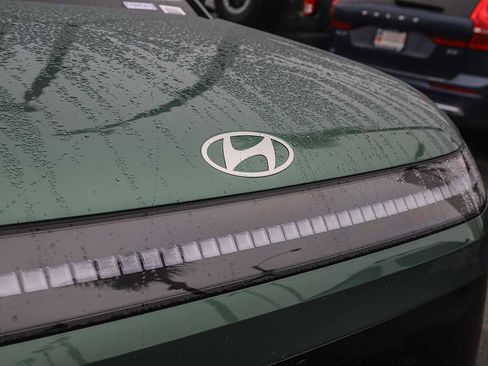 New 2026 Hyundai Ioniq 9 Calligraphy image 5