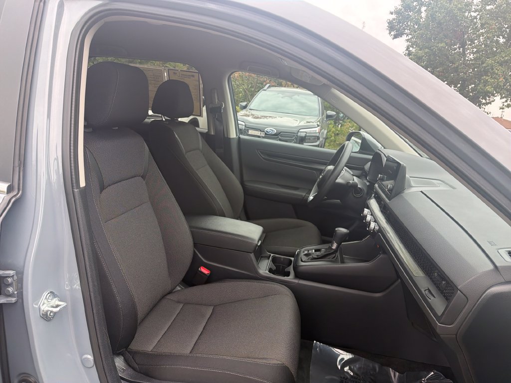 Used 2025 Honda CR-V LX image 27