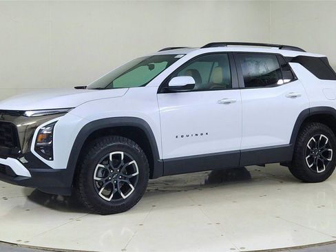 New 2026 Chevrolet Equinox ACTIV w/ Convenience Package III image 3