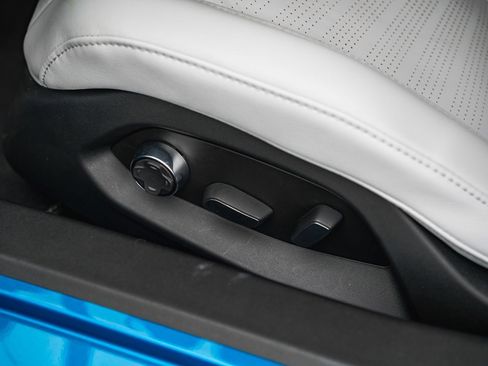 New 2025 Chevrolet Corvette Stingray image 34