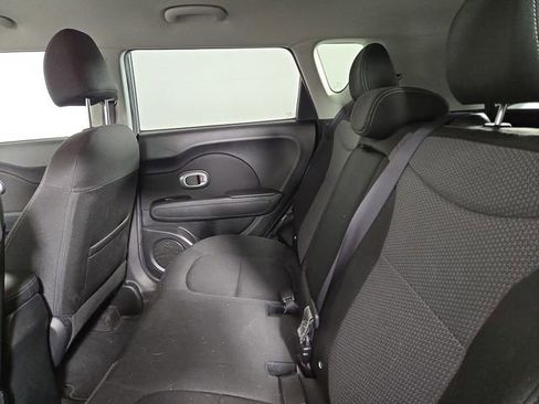 Used 2018 Kia Soul + image 15