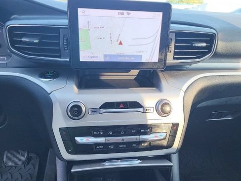 Used 2020 Ford Explorer XLT w/ Equipment Group 202A AWD/4WD image 7