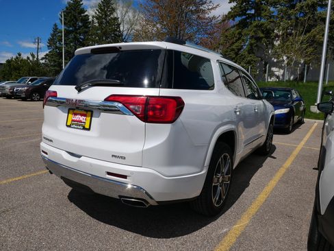 Used 2018 GMC Acadia Denali AWD/4WD image 5