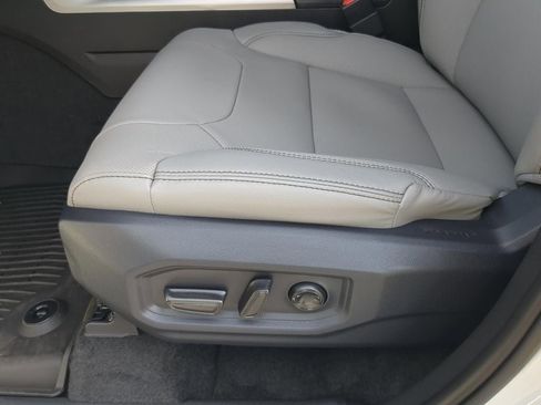 New 2026 Toyota Tundra Limited AWD/4WD image 16