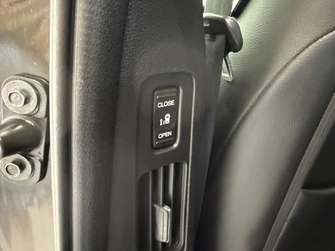 Used 2025 Honda Odyssey Elite image 23